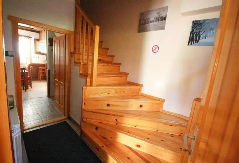 تختخواب و صبحانه Guesthouse Yeti