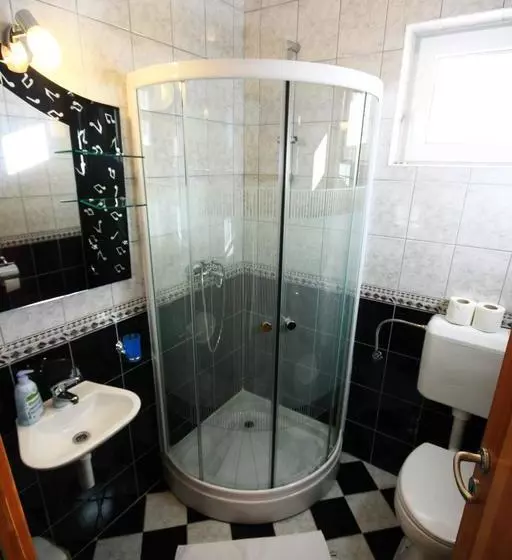 تختخواب و صبحانه Guesthouse Yeti