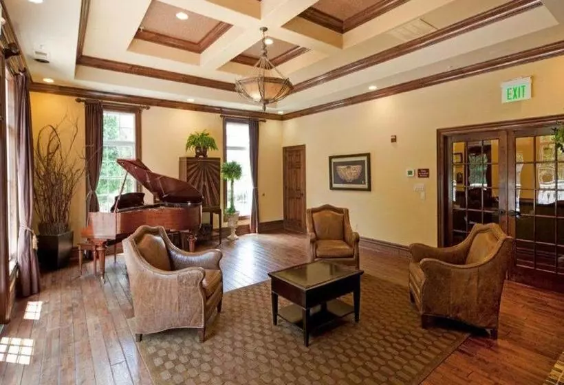 Global Luxury Suites At Forrestal