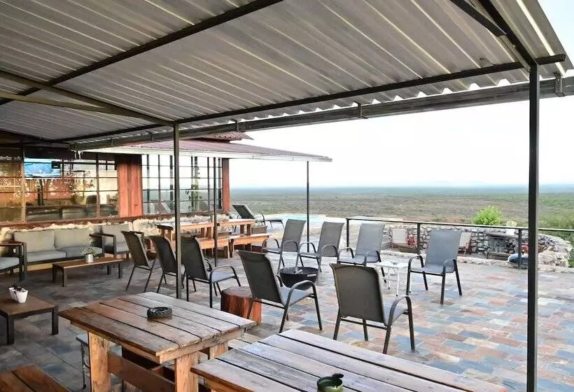 هتل Aloegrove Safari Lodge