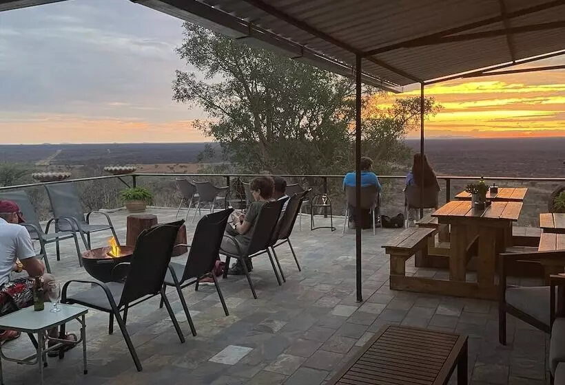 هتل Aloegrove Safari Lodge
