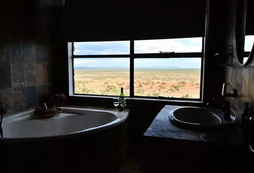 هتل Aloegrove Safari Lodge