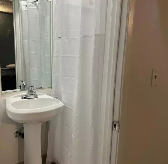 Hotelli Budget Inn Hollywood