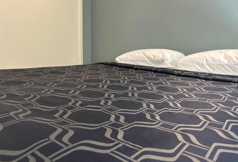 هتل Budget Inn Hollywood