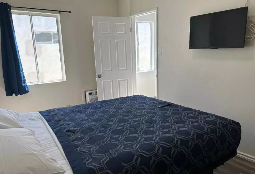 Hotelli Budget Inn Hollywood