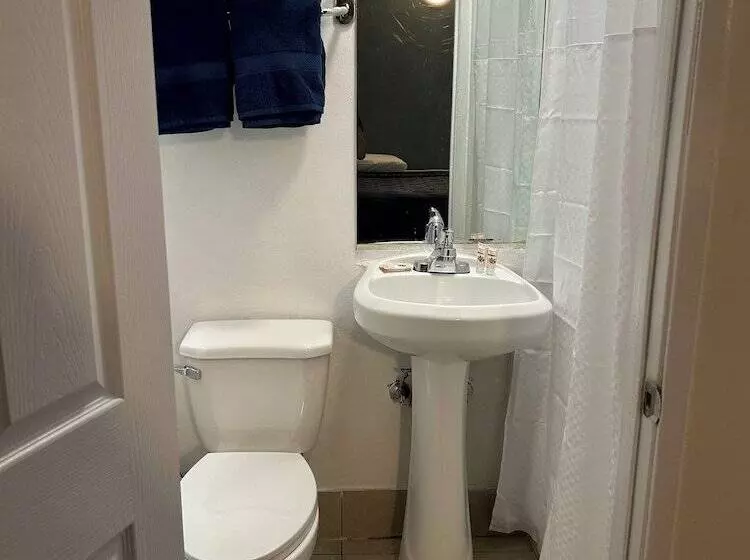 Hotelli Budget Inn Hollywood