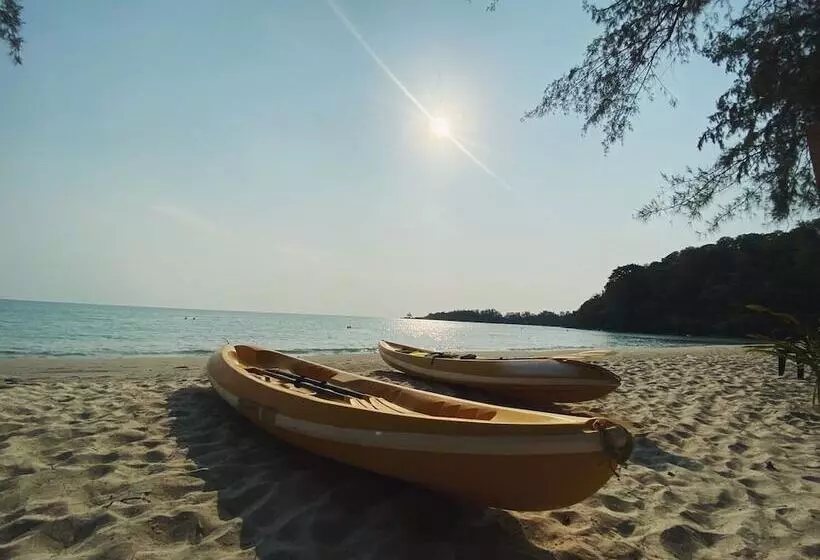 هتل Koh Kood Neverland Beach Resort
