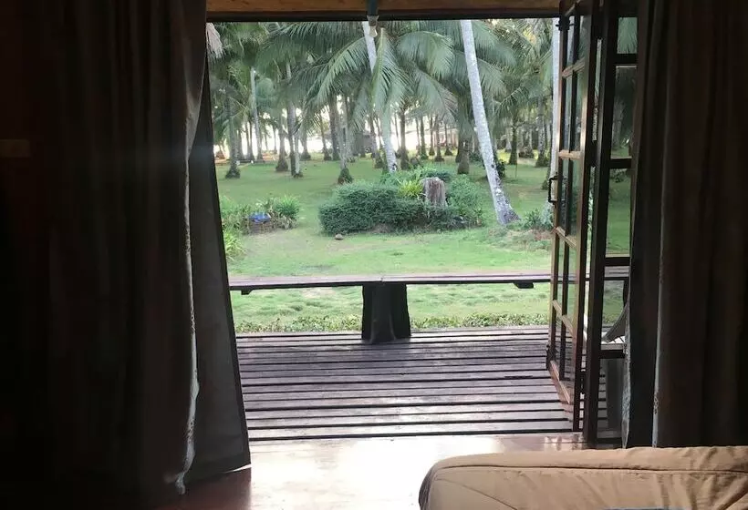 هتل Koh Kood Neverland Beach Resort
