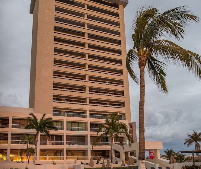 فندق Ocean View Beach