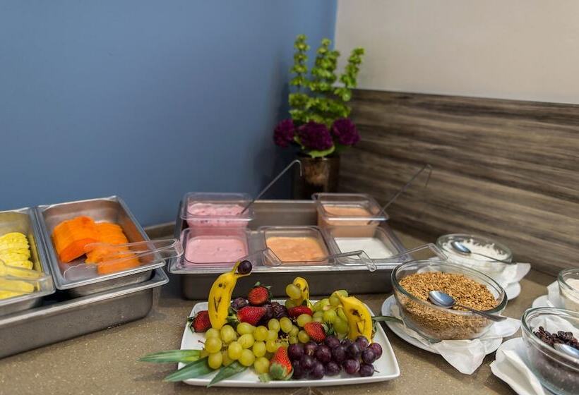 فندق Ocean View Beach