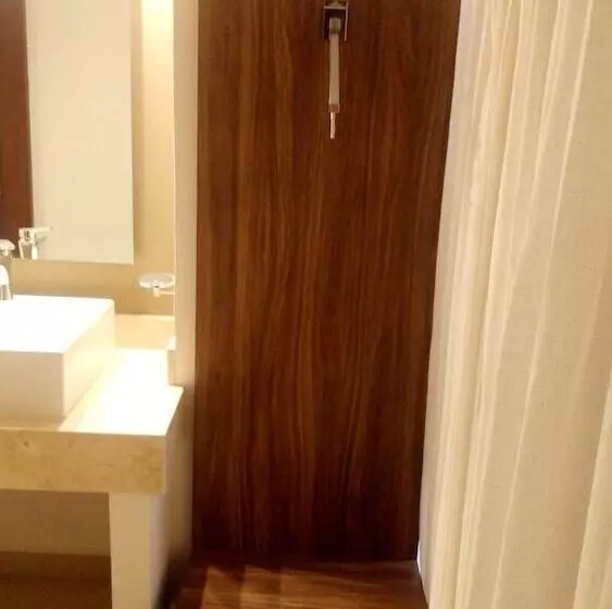 هتل Ocean View Beach