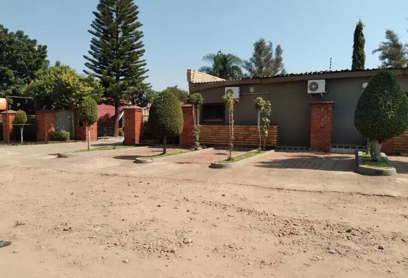 هتل Sunset Junction Lodges & Tours