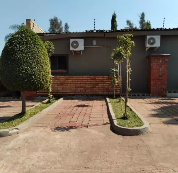 هتل Sunset Junction Lodges & Tours