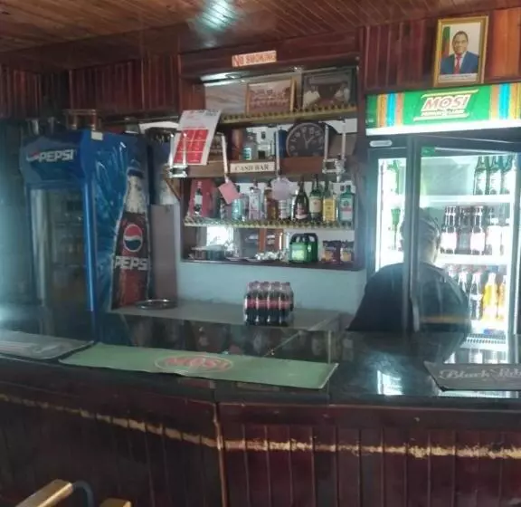 هتل Sunset Junction Lodges & Tours