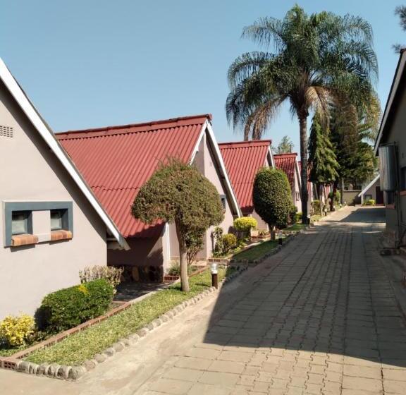 هتل Sunset Junction Lodges & Tours