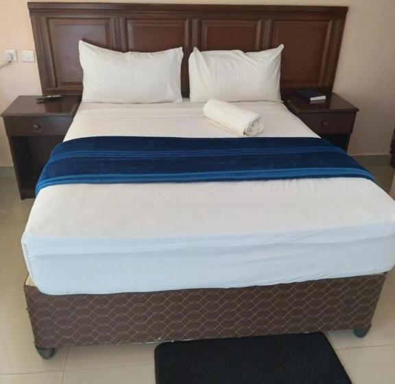 هتل Sunset Junction Lodges & Tours