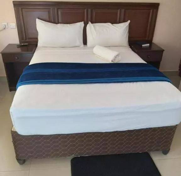 هتل Sunset Junction Lodges & Tours