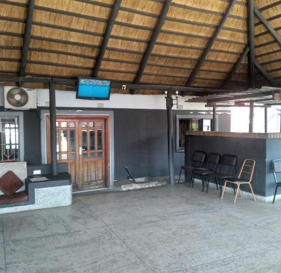 هتل Sunset Junction Lodges & Tours