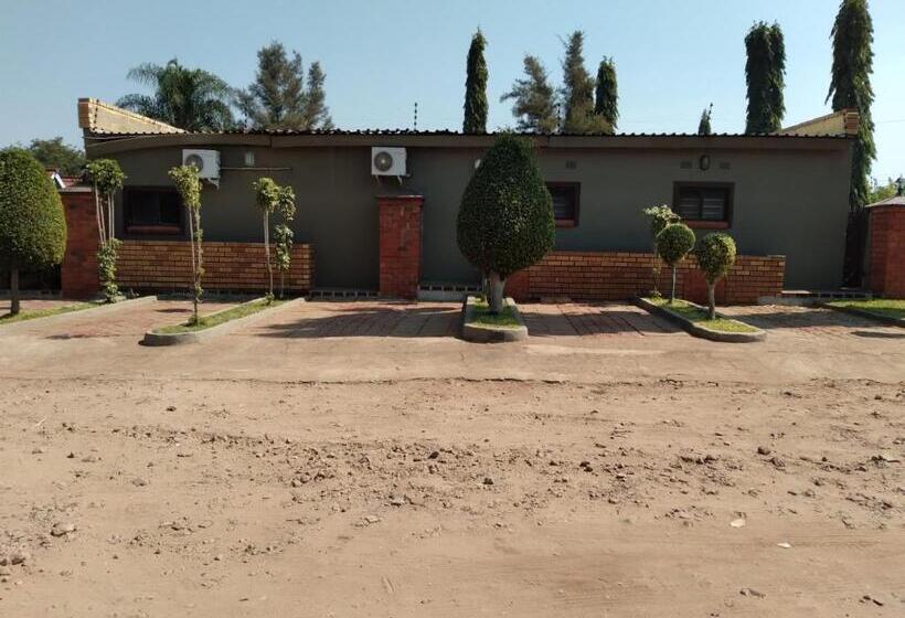 هتل Sunset Junction Lodges & Tours