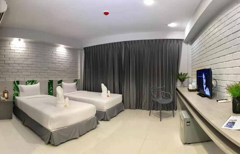 בית מלון כפרי The Pat