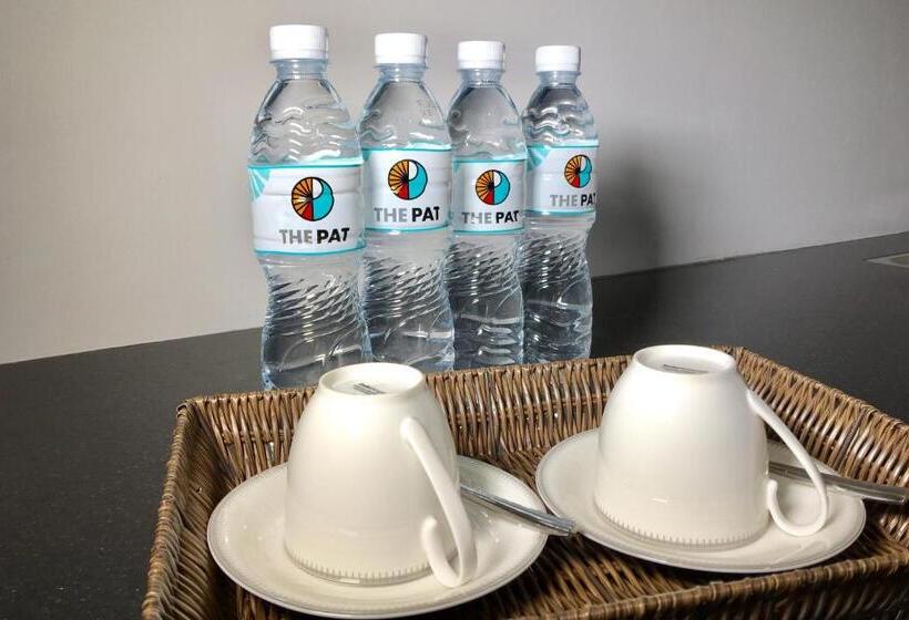 בית מלון כפרי The Pat