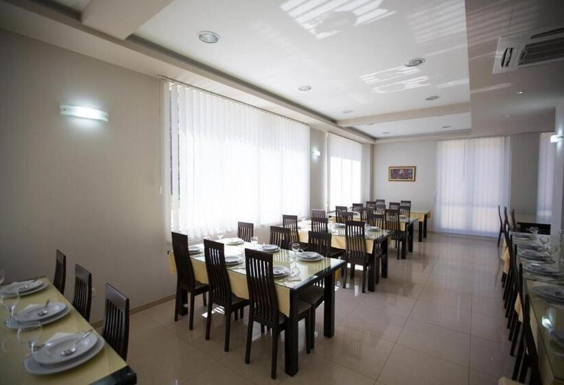 پانسیون Martin