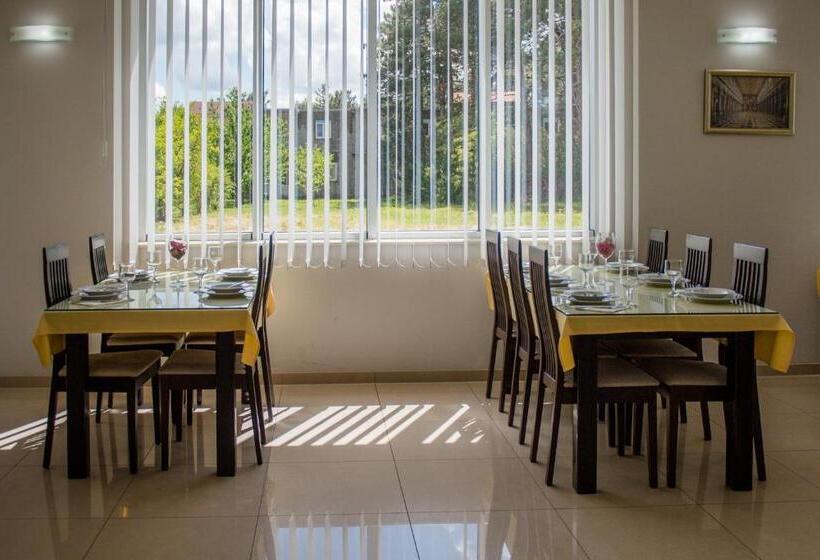 پانسیون Martin