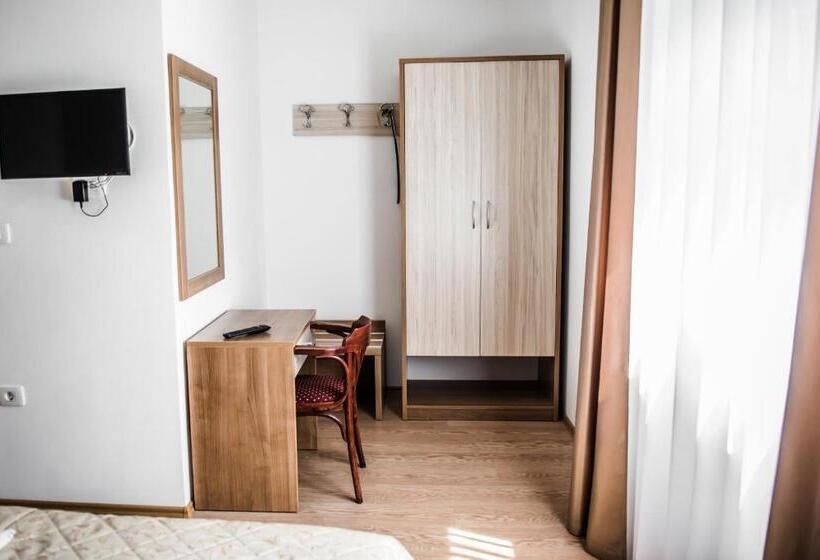 پانسیون Martin