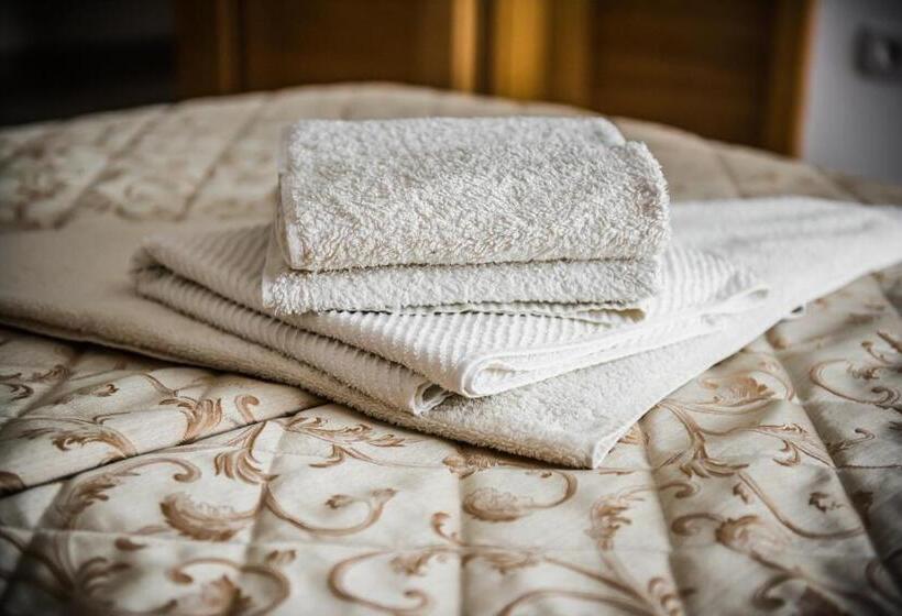 پانسیون Martin