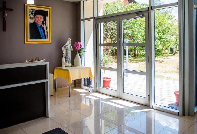 پانسیون Martin