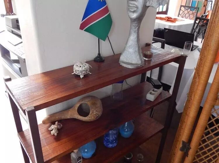 Majatalo Marumadi   Planeta Mocambique