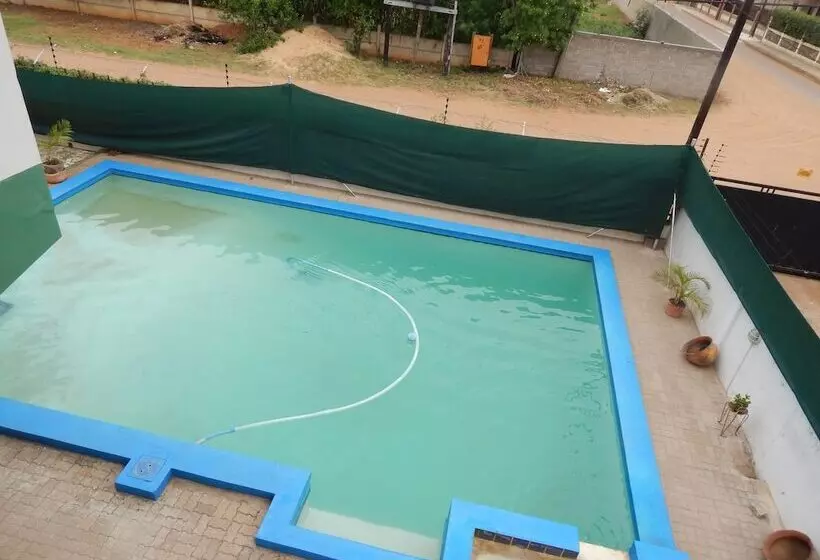 Majatalo Marumadi   Planeta Mocambique