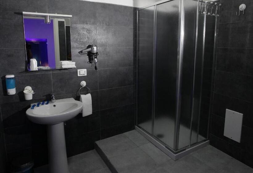 تختخواب و صبحانه Chiaia Relax