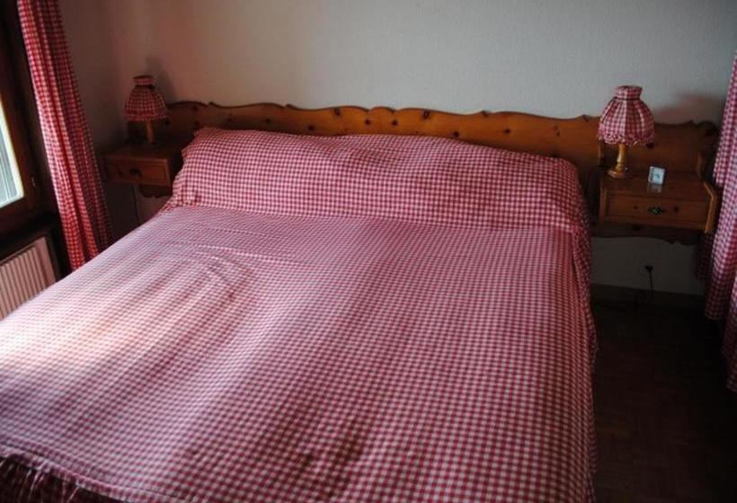 בית מלון כפרי Cransalpin