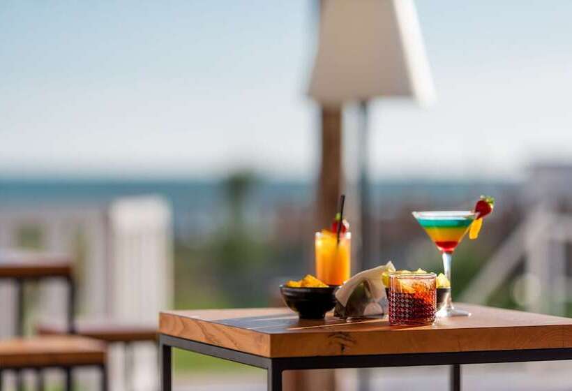 호텔 Cumeja Beach Club &