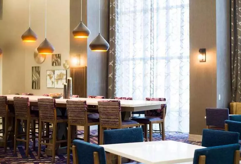 ホテル Hampton Inn & Suites By Hilton Warrington Horsham