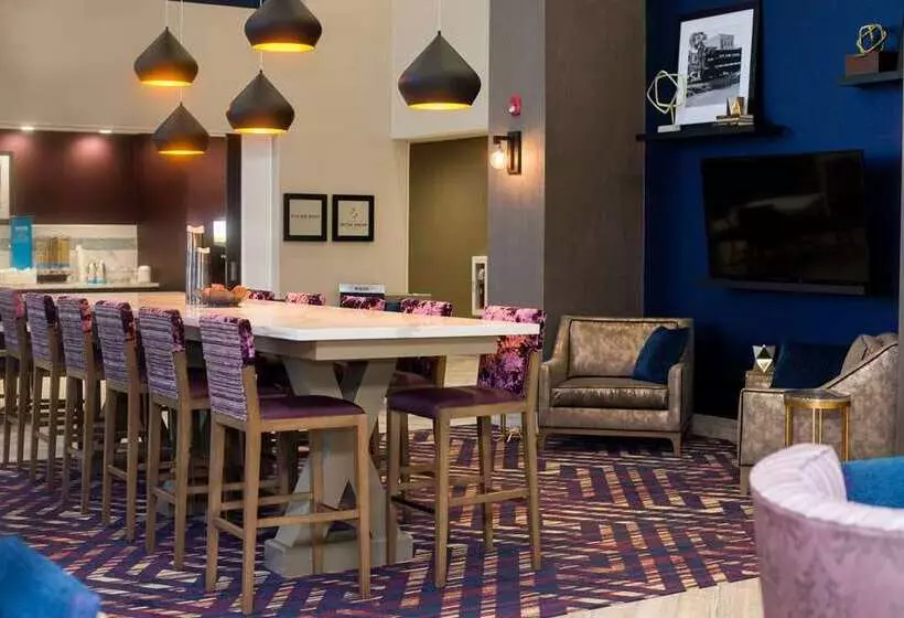 ホテル Hampton Inn & Suites By Hilton Warrington Horsham