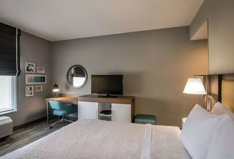 ホテル Hampton Inn & Suites Tallahassee Capitol   University