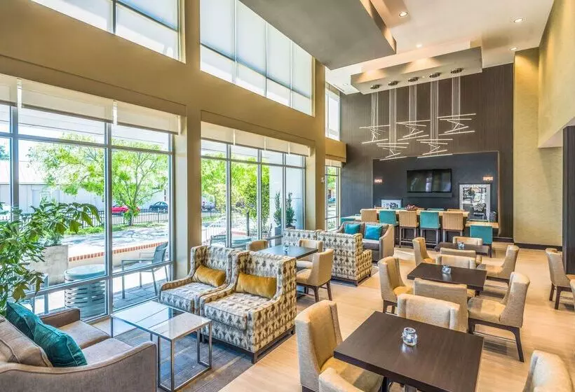 ホテル Hampton Inn & Suites Tallahassee Capitol   University