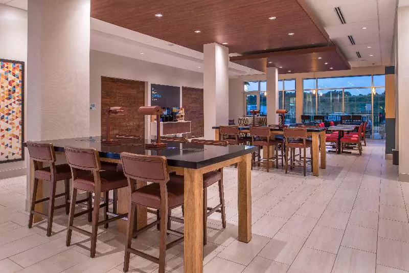 Hotelli Holiday Inn Express & Suites Farmville, An Ihg