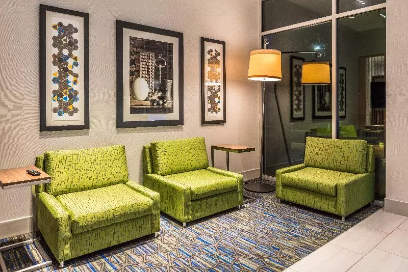 Hotelli Holiday Inn Express & Suites Farmville, An Ihg