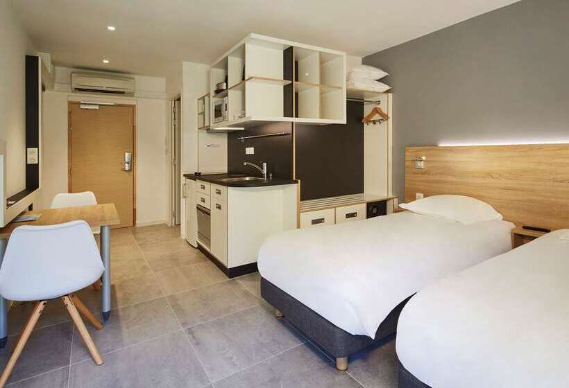 Отель Kyriad Résidence Cabriès Plan De Campagne