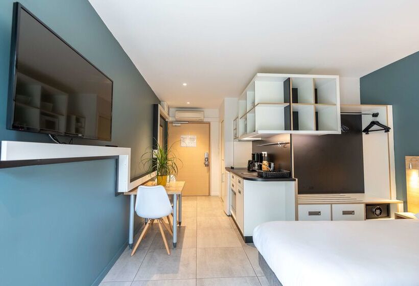 Отель Kyriad Résidence Cabriès Plan De Campagne