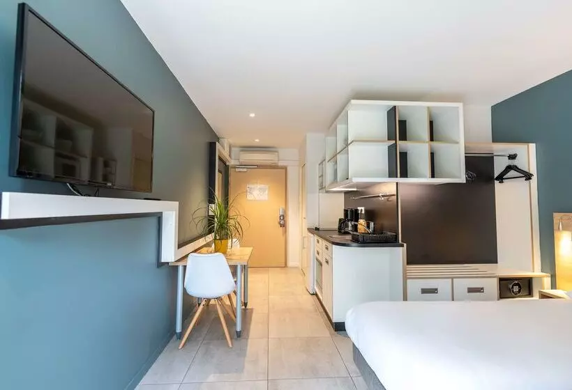 Hotelli Kyriad Résidence Cabriès   Plan De Campagne