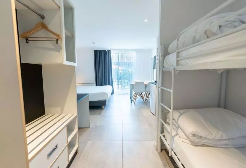 Hotelli Kyriad Résidence Cabriès   Plan De Campagne