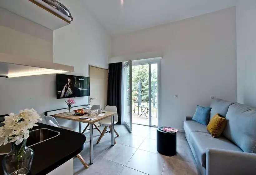 Hotelli Kyriad Résidence Cabriès   Plan De Campagne