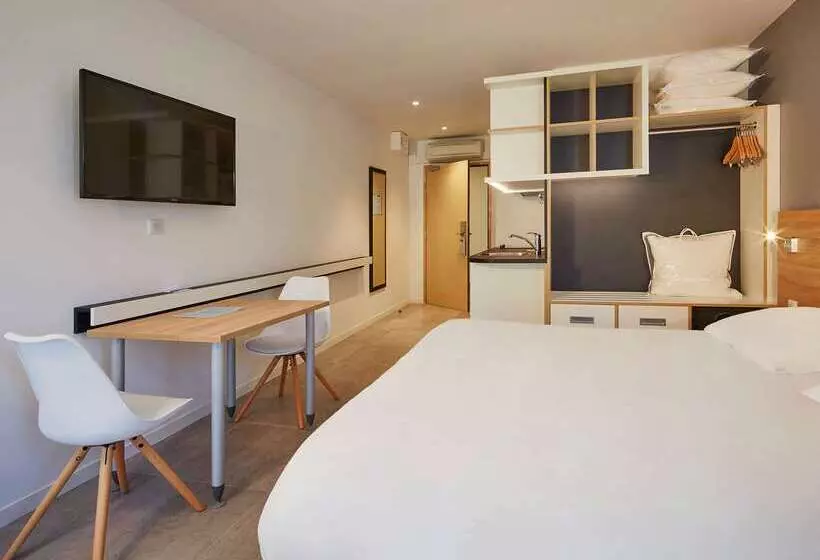 Hotelli Kyriad Résidence Cabriès   Plan De Campagne