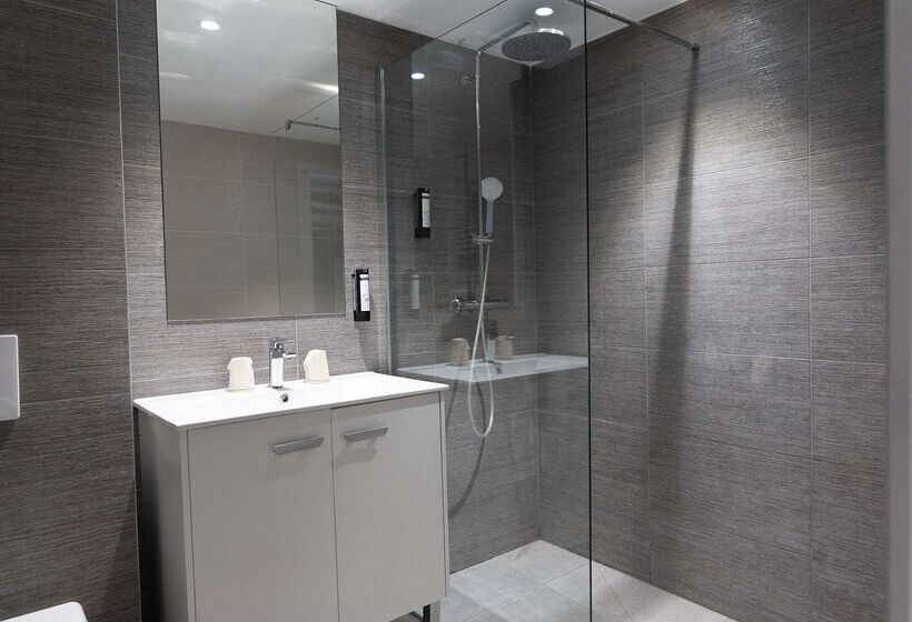 Отель Kyriad Résidence Cabriès Plan De Campagne