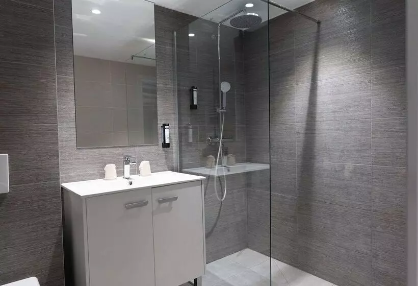 Hotelli Kyriad Résidence Cabriès   Plan De Campagne