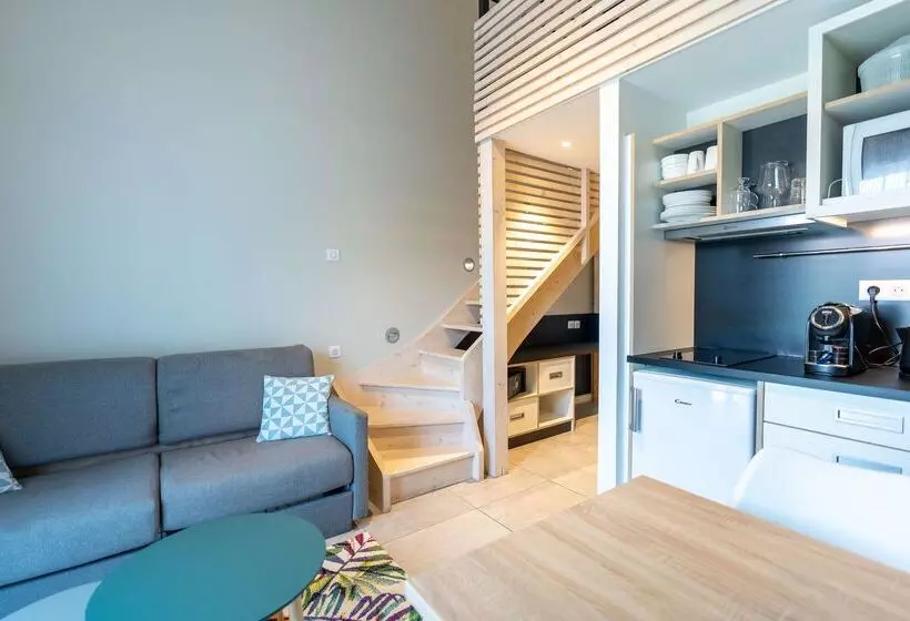 Hotelli Kyriad Résidence Cabriès   Plan De Campagne